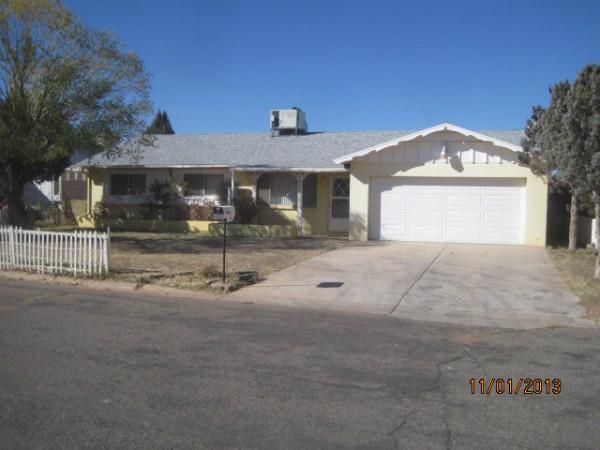 145 Yuma Dr, Winslow, AZ 86047