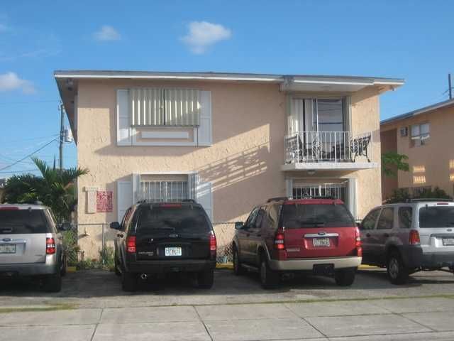 10790 Sw 7th St Apt 203, Miami, FL 33174