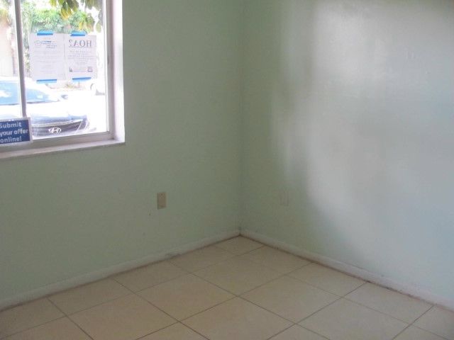 6066 Forest Hill Blvd Apt 103, West Palm Beach, FL 33415