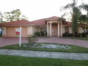 107 Venetian Ln, West Palm Beach, FL 33411