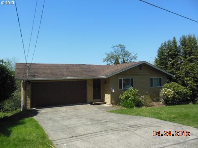 2136 Monroe St, North Bend, OR 97459