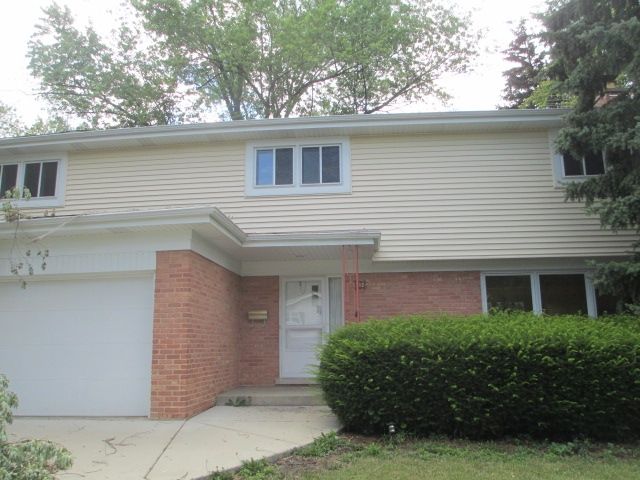 212 S Ridge Ave, Arlington Heights, IL 60005