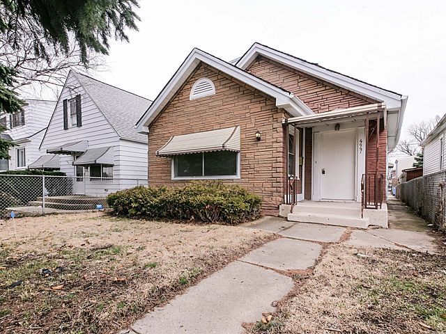 4447 N Sayre Ave, Harwood Heights, IL 60706