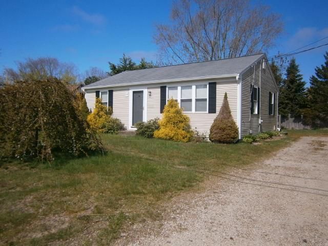 18 Saint Anthony Ln, East Falmouth, MA 02536