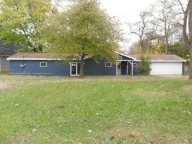 34327 S Lakeside Terrace, Wilmington, IL 60481