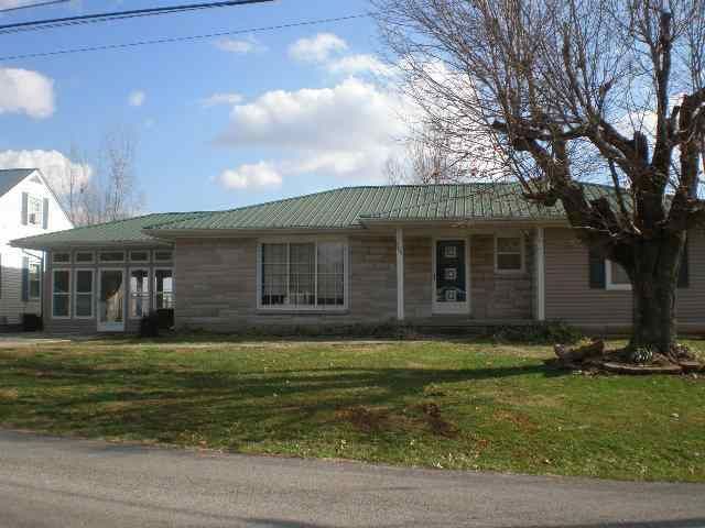 300 N 9th St, Cave City, KY 42127