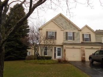 1631 Pebble Beach Cir, Elgin, IL 60123