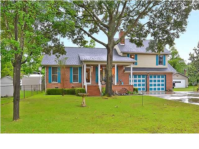 137 WATERFRONT DR, Moncks Corner, SC 29461