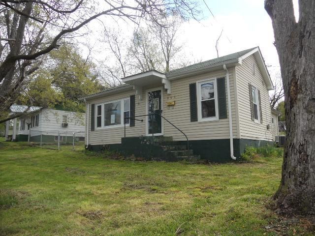 603 Pine St, Potosi, MO 63664