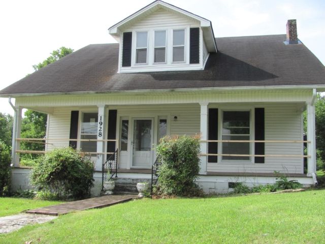 1928 Main St, Lynnville, TN 38472