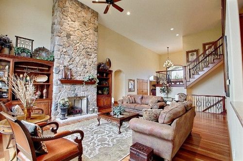 W288 N3354 Lost Creek Ct, Delafield, WI 53018