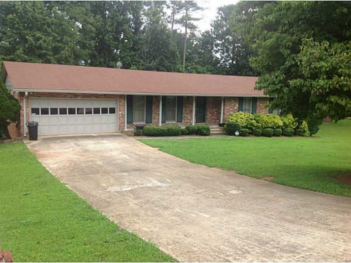 746 Trailwood Drive, Riverdale, GA 30274