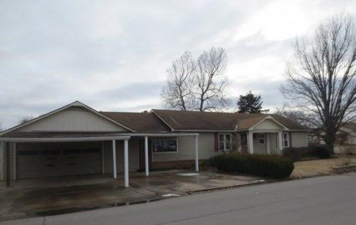 501 E Peterson St, Oilton, OK 74052