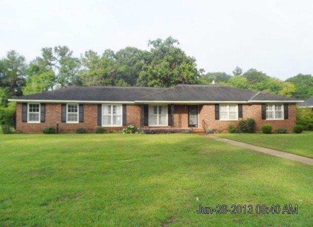 513 Summit Dr, Albany, GA 31707