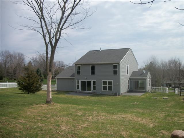 N5521 Memory Ln, Fredonia, WI 53021