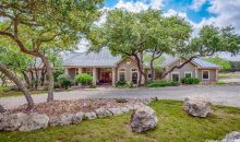 21 Brandt Rd Boerne, TX 78006