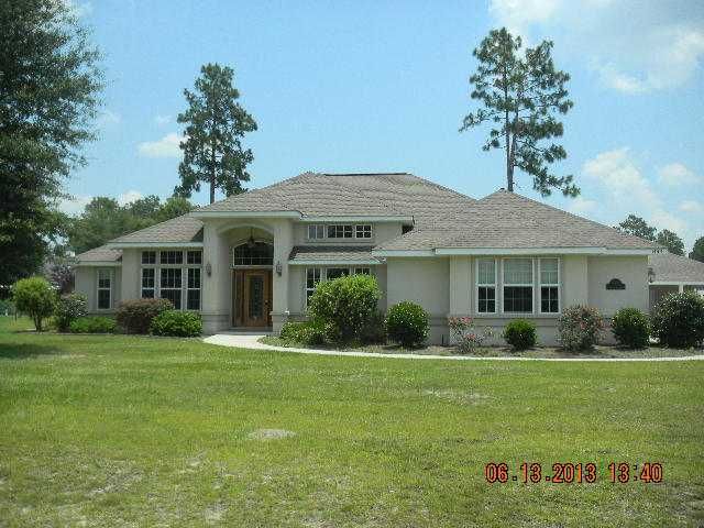 844 Carriage Ln, Waycross, GA 31503