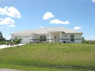 2711 44th St, Lehigh Acres, FL 33971