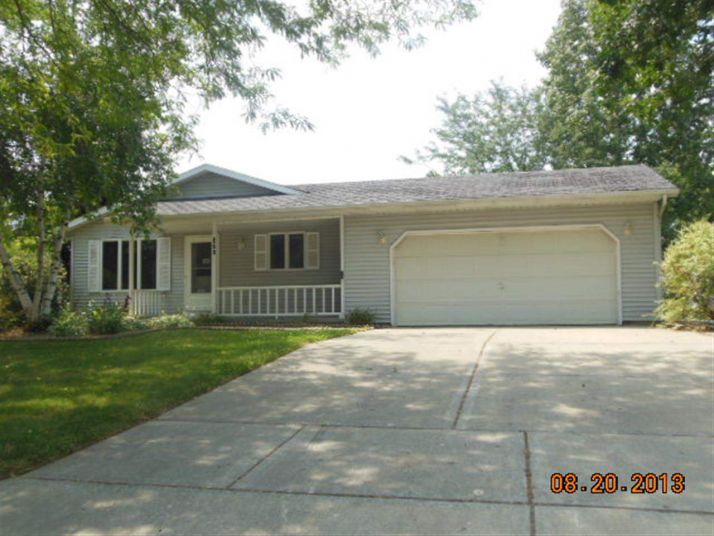 321 S 5th St, Evansville, WI 53536