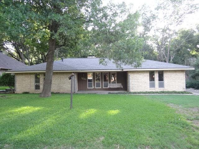 1231 Linkwood Ln, Lancaster, TX 75146