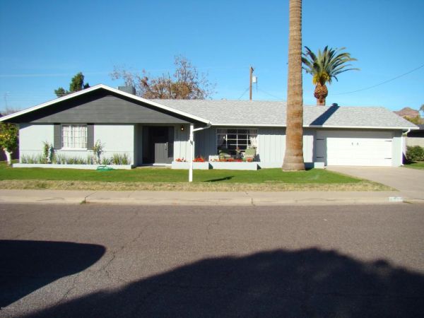 4232 E WHITTON Avenue, Phoenix, AZ 85018