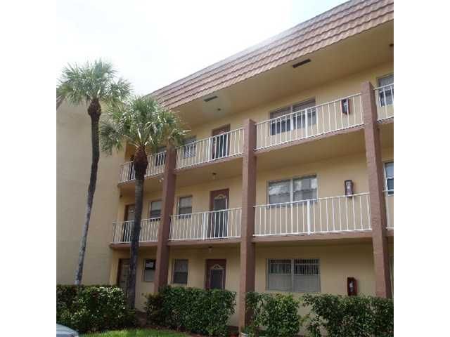 8110 SUNRISE LAKES BL # 101, Fort Lauderdale, FL 33322