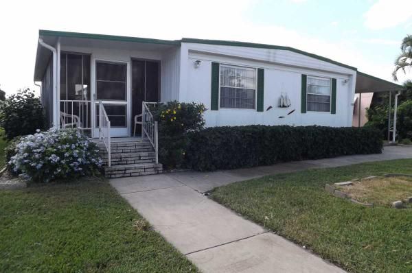 928 Posadas West, Venice, FL 34285