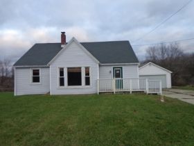 4350 S 150 W, Pleasant Lake, IN 46779