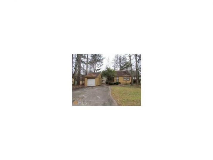 1529 Pine Log Place, Austell, GA 30168