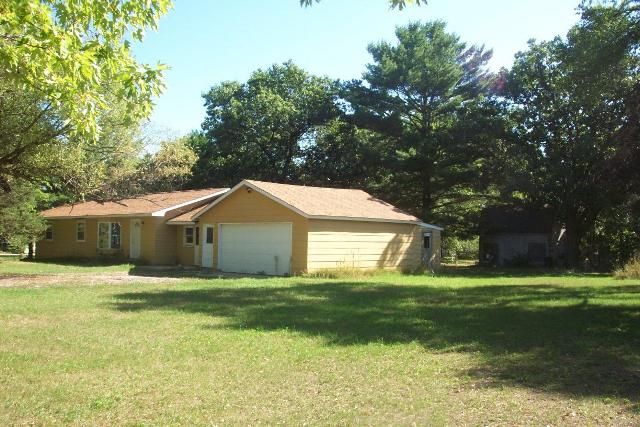 118 S Scott St, Coloma, WI 54930