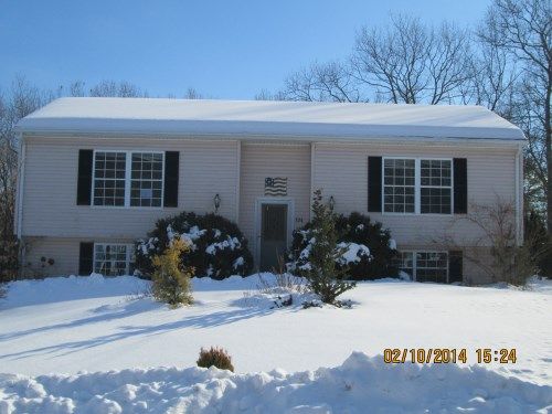 326 Rumonoski Drive, Northbridge, MA 01534