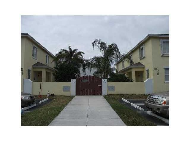 19524 103 CT # 3-7, Miami, FL 33157