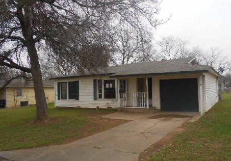 1005 Turner Street, Cleburne, TX 76031