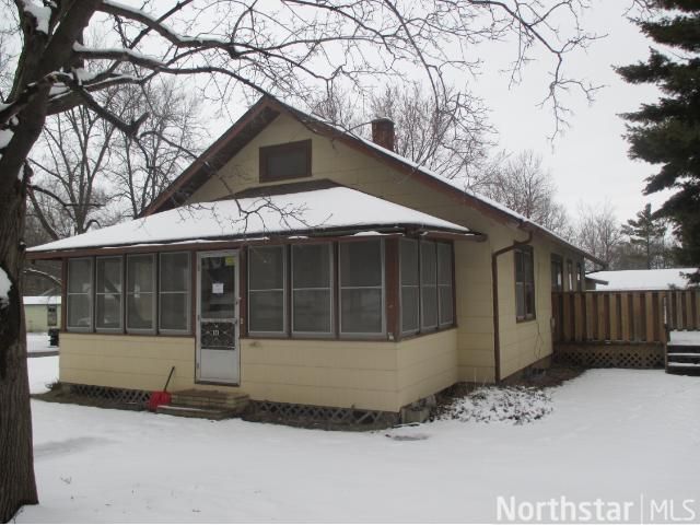 123 W Park St, River Falls, WI 54022