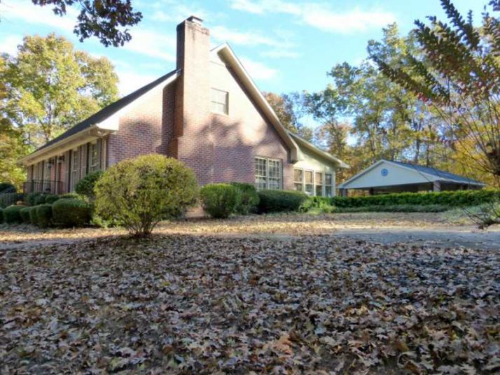 410 Ridgewood Drive, Hartwell, GA 30643