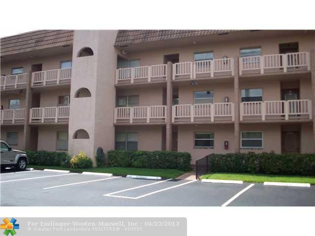 9841 SUNRISE LAKES BL # 104, Fort Lauderdale, FL 33322