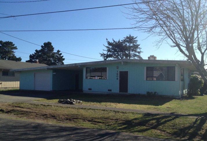 1609 Macken Ave, Crescent City, CA 95531