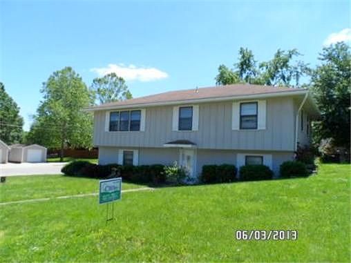 W 31St Street, Higginsville, MO 64037