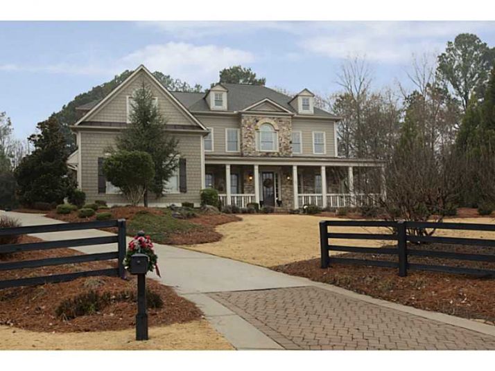 326 Edwards Brook Lane, Canton, GA 30115