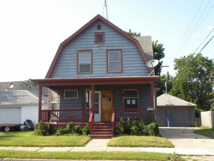 1116 Yout St, Racine, WI 53402