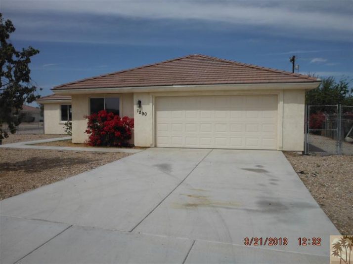 1290 Red Sea Ave, Thermal, CA 92274