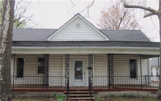 706 Grand St, Lamar, MO 64759