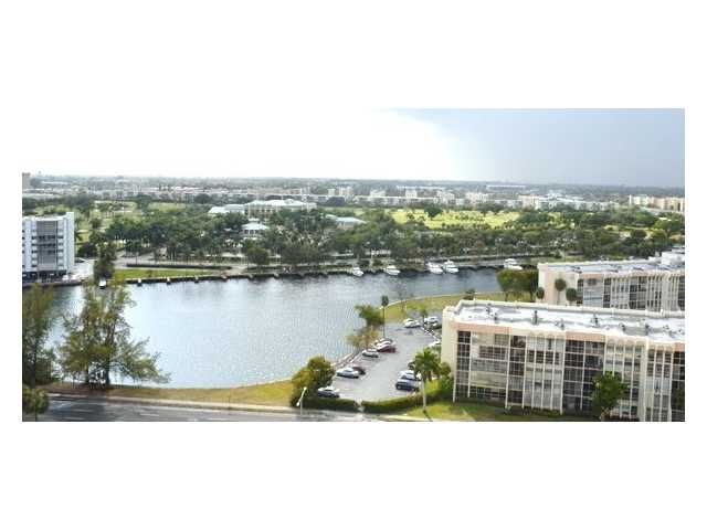 500 THREE ISLANDS BL # 1208, Hallandale, FL 33009