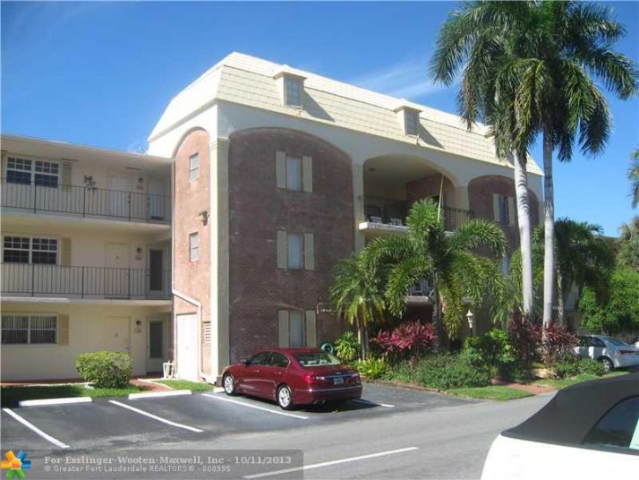 460 Paradise Isle Blvd # 103, Hallandale, FL 33009