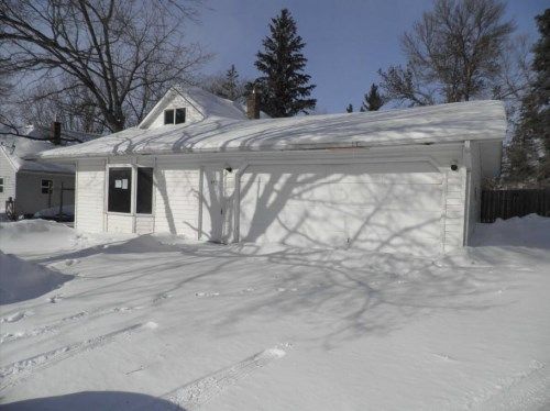 27 2nd Ave NW, Pelican Rapids, MN 56572