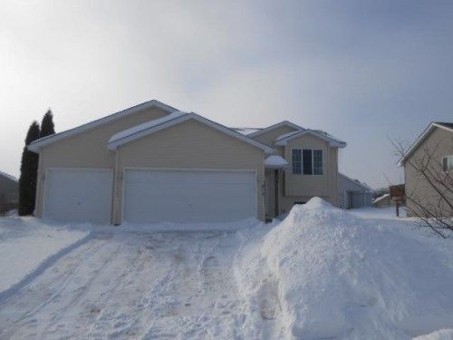 212 Quail Dr, Montrose, MN 55363