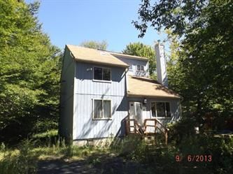 708 Edgewood Rd, Tobyhanna, PA 18466