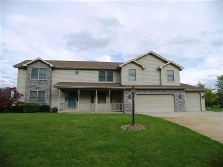 4014 E Lakeview Trl, Leesburg, IN 46538