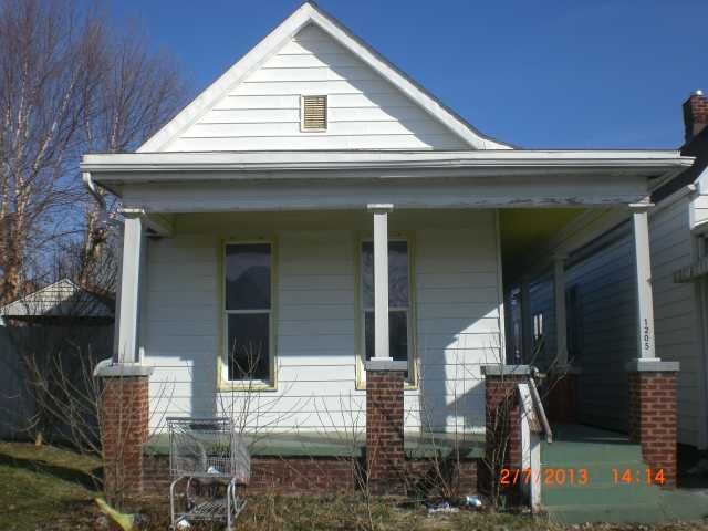 1205 Oakley St, Evansville, IN 47710