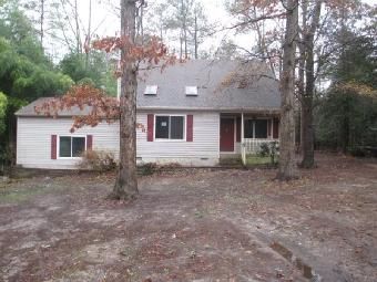 7836 Ark Rd, Gloucester, VA 23061